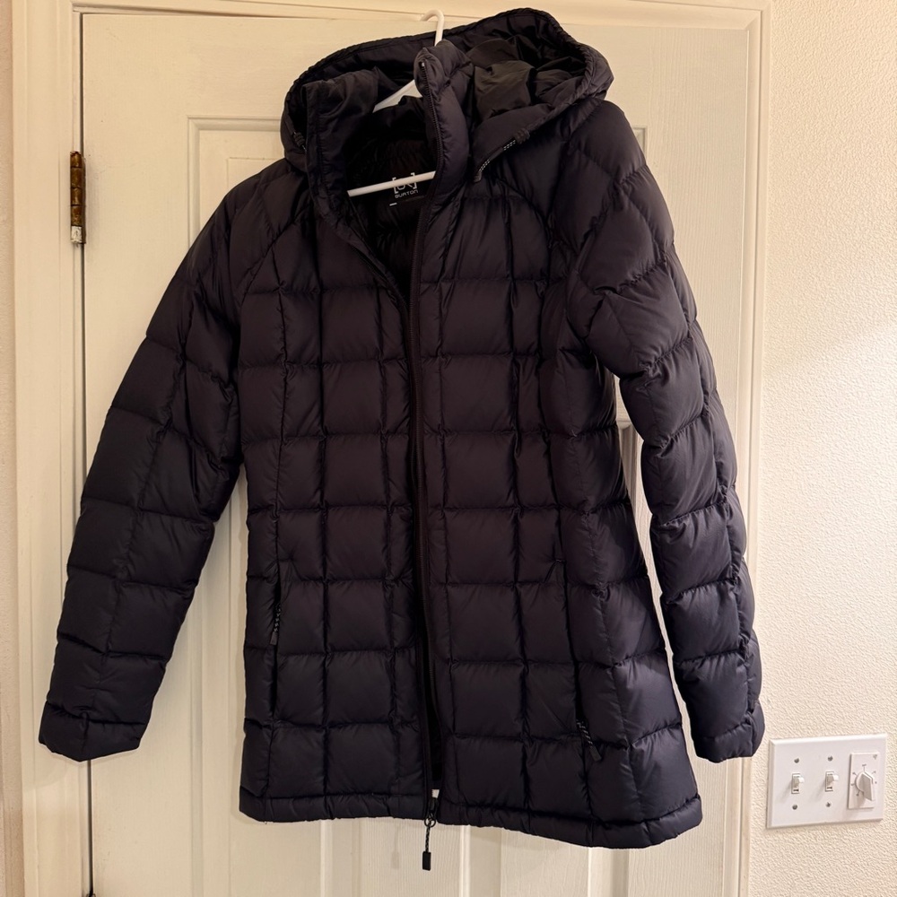 Burton Baker women’s puffer coat size small AK